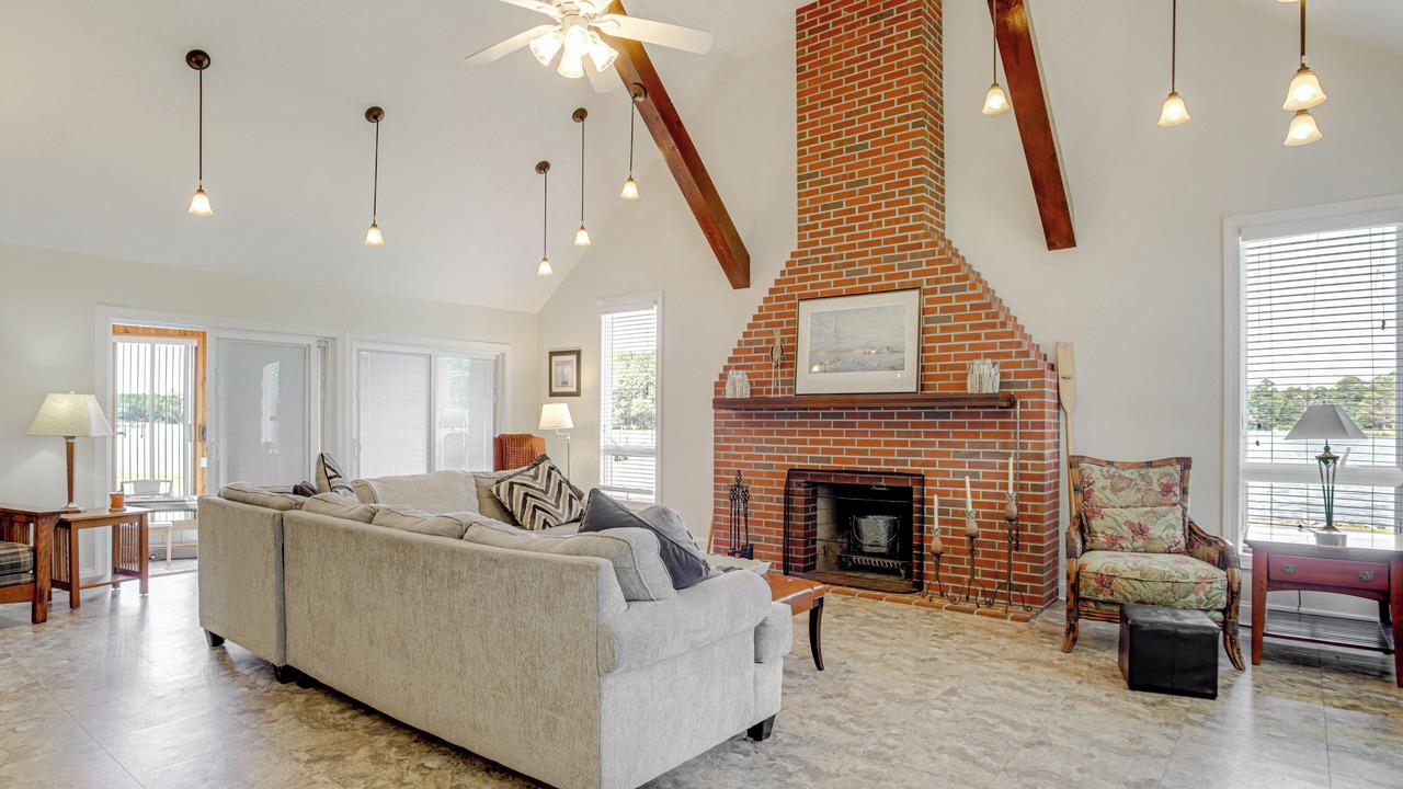 Photo of Livingroom in Cambridge