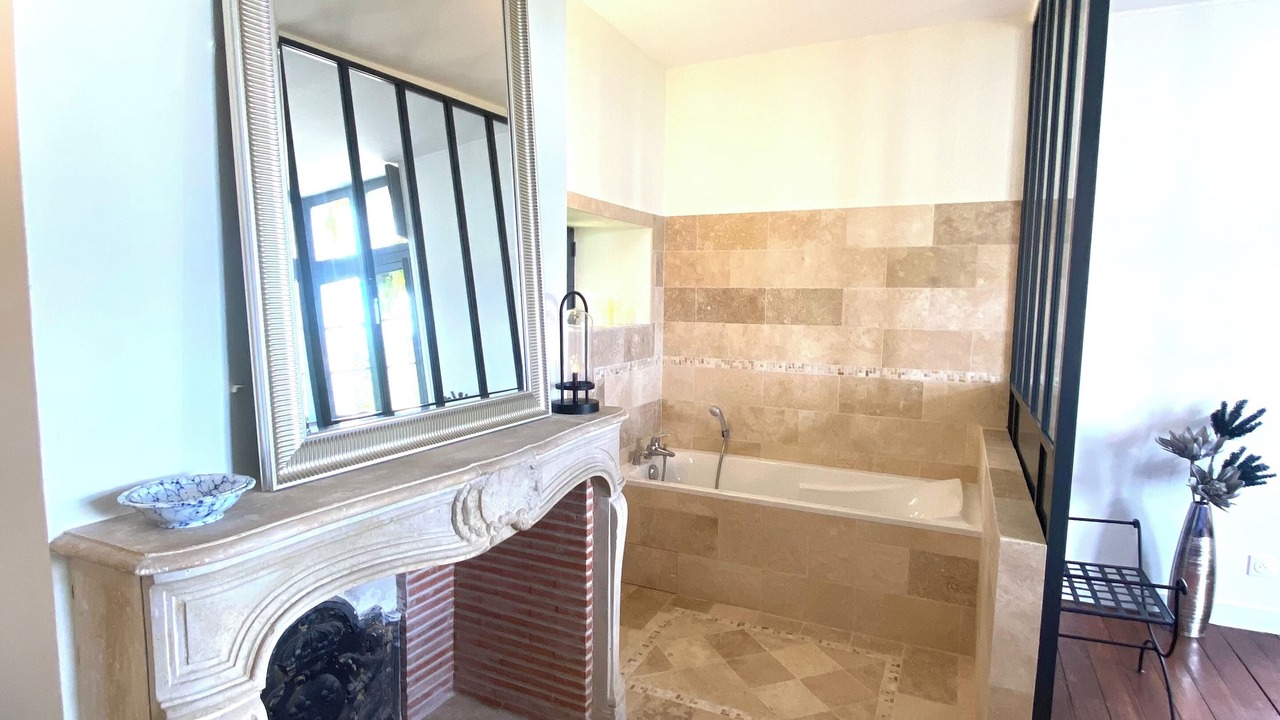 Photo of Bathroom in Villedieu-les-Bailleul