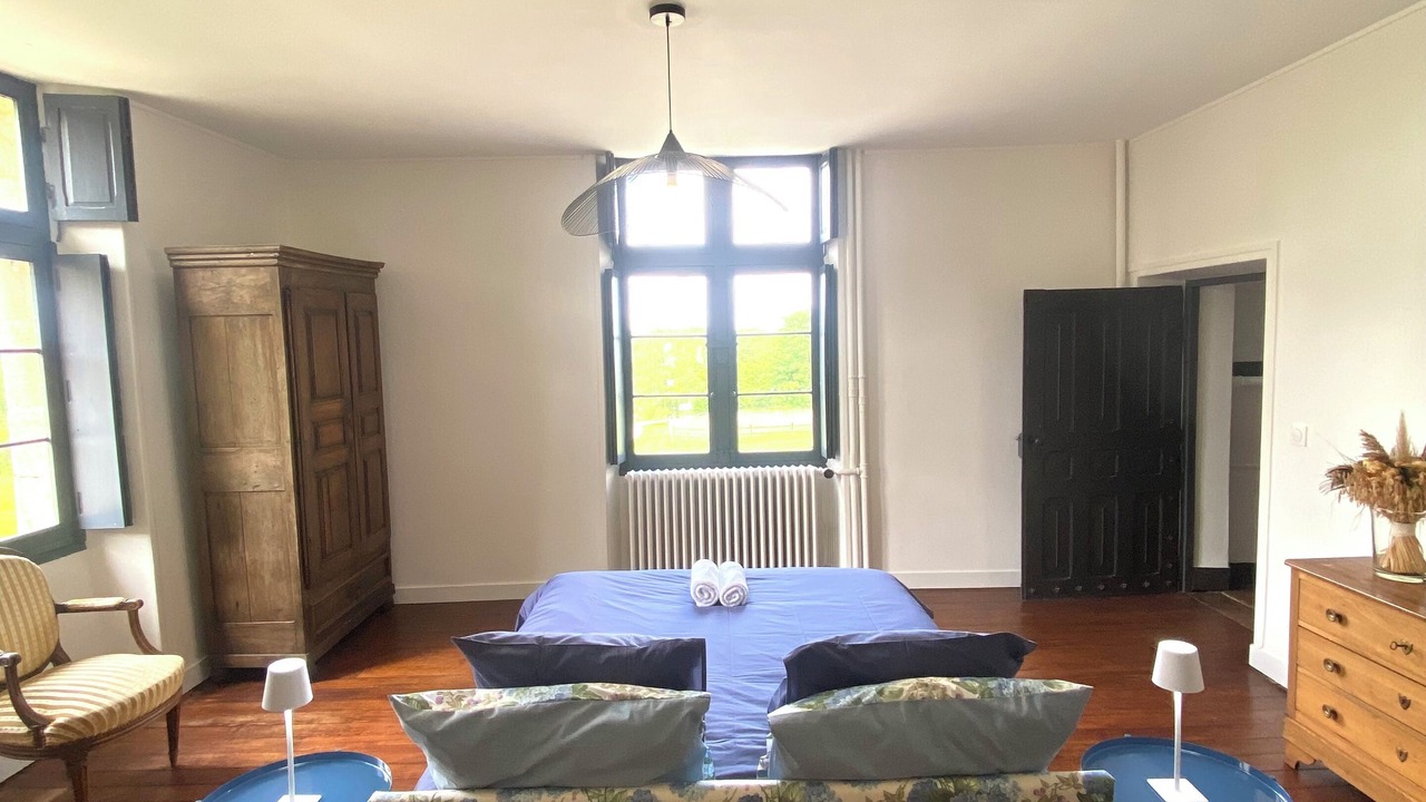 Photo of Bedroom in Villedieu-les-Bailleul