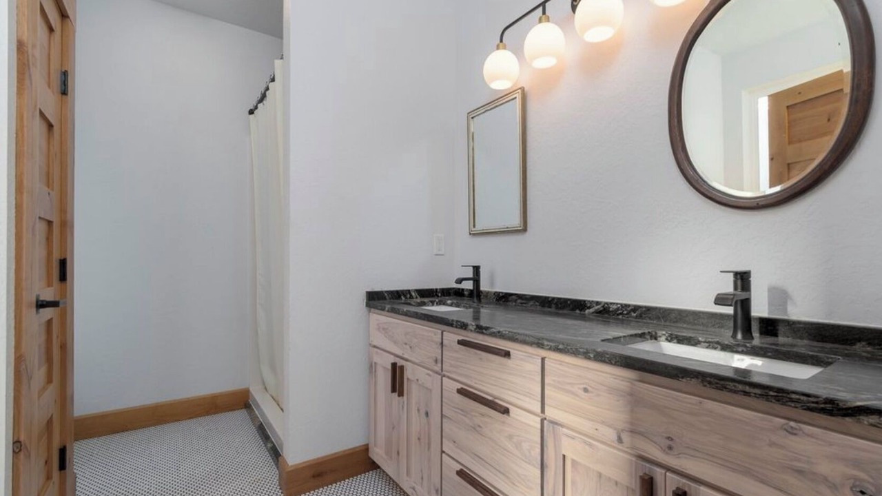 Photo of Bathroom in Cascadia