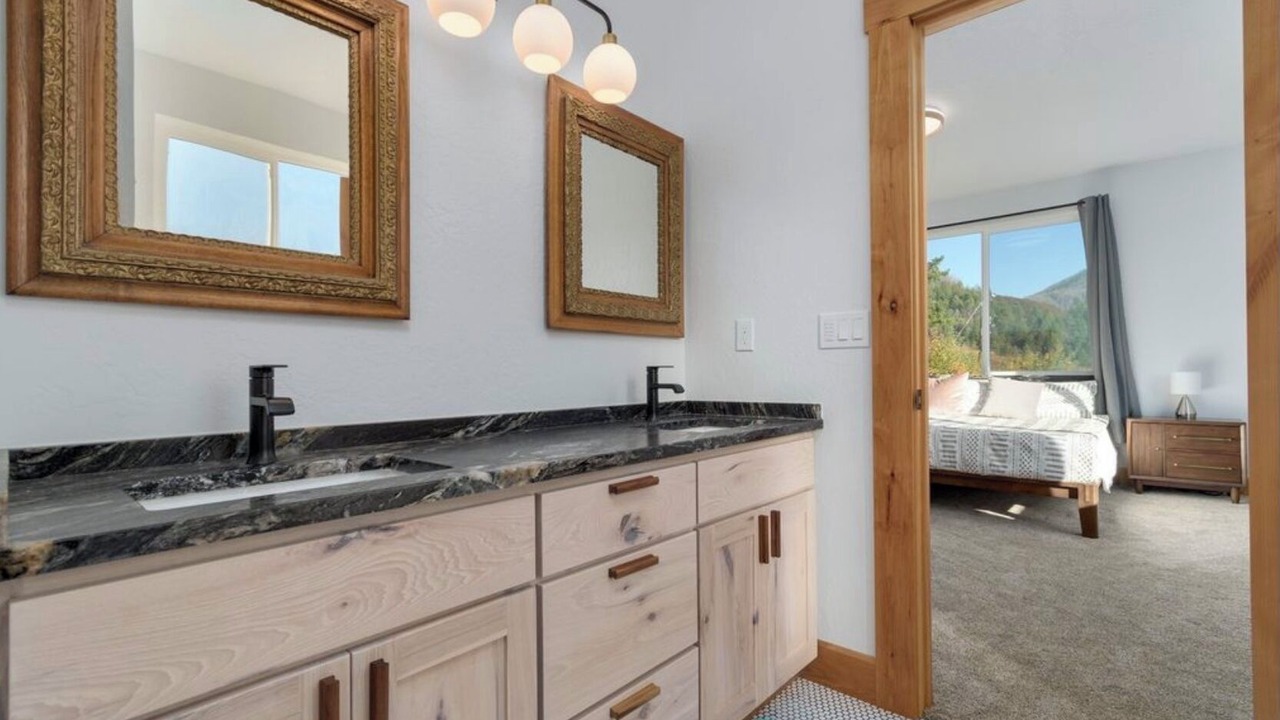 Photo of Bathroom in Cascadia