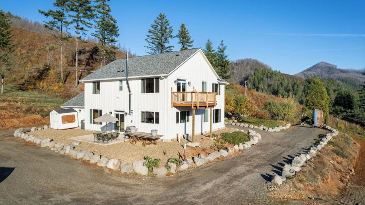 Photo of Outdoor in Cascadia