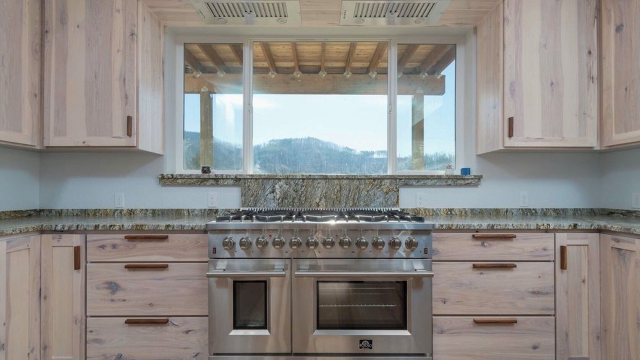 Photo of Kitchen in Cascadia