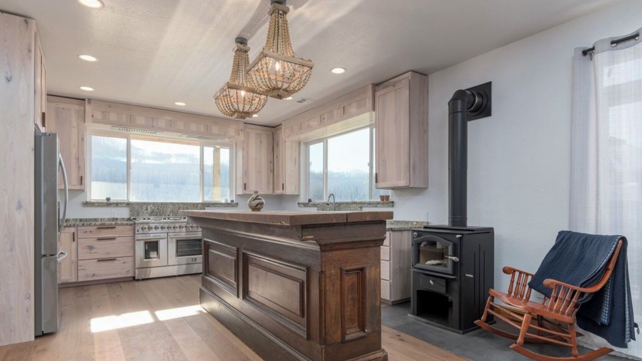 Photo of Kitchen in Cascadia