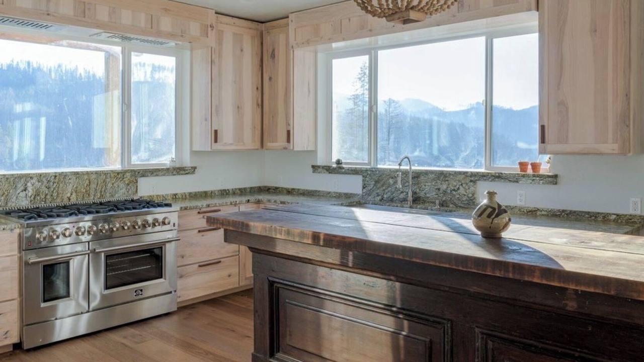 Photo of Kitchen in Cascadia