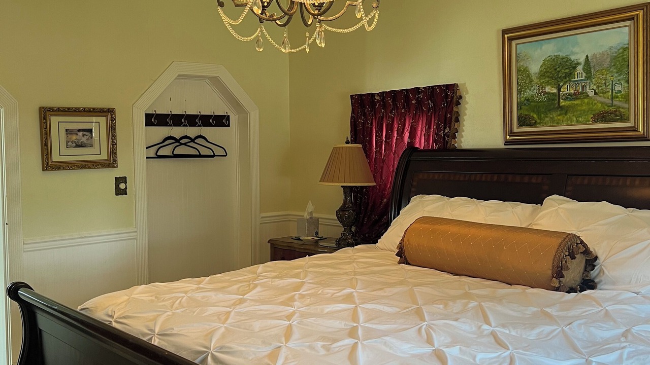 Photo of Bedroom in Grandview