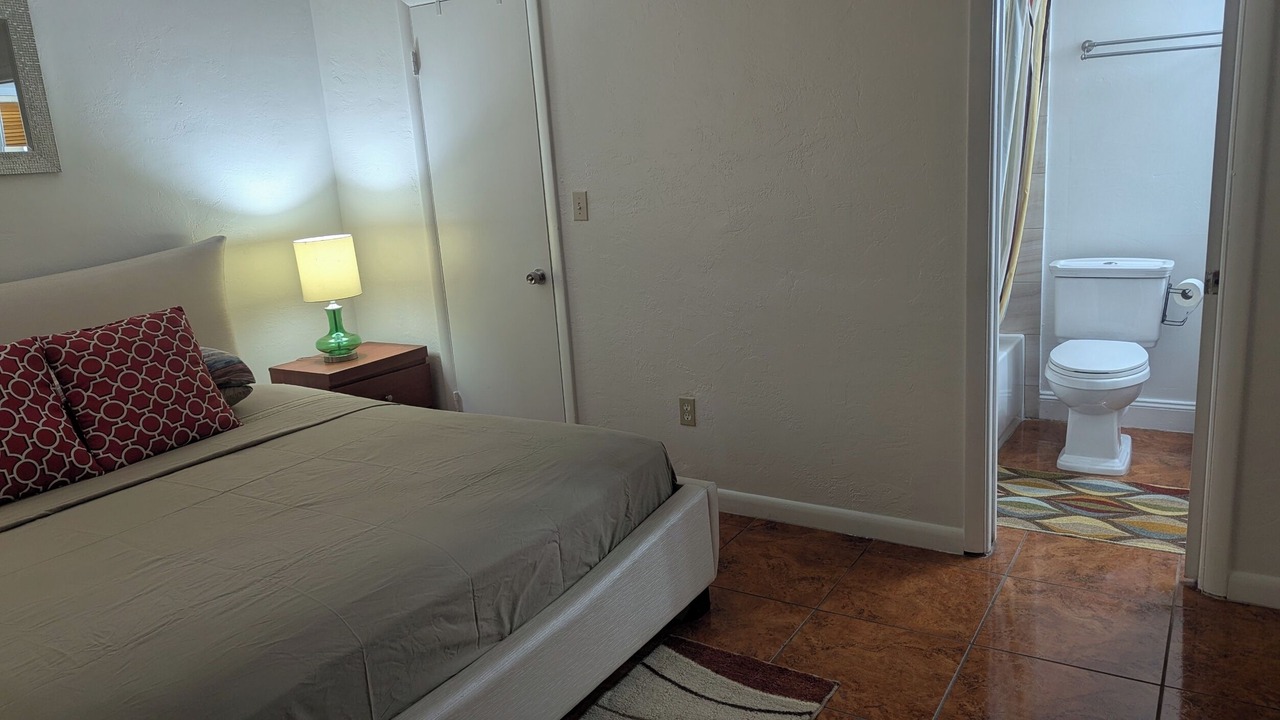 Photo of Bedroom in Miami Gardens