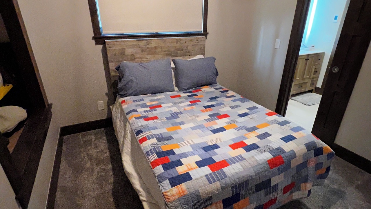Photo of Bedroom in Rollins