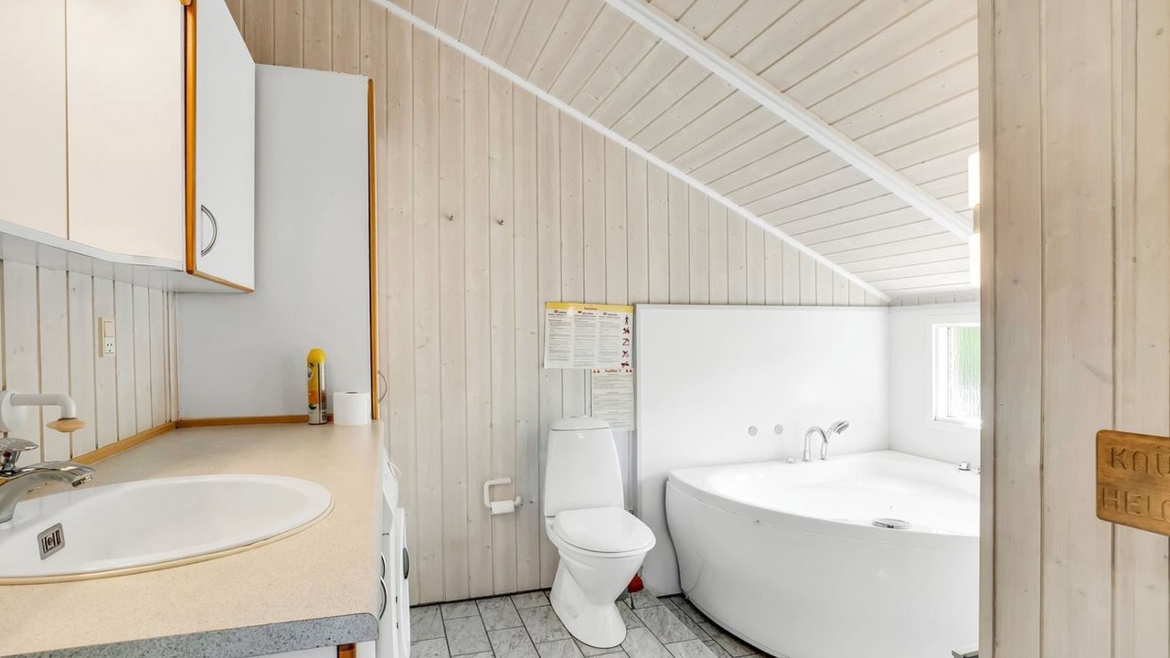 Photo of Bathroom in Faxe Ladeplads