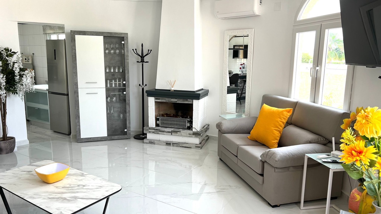 Photo of Livingroom in El Chaparral