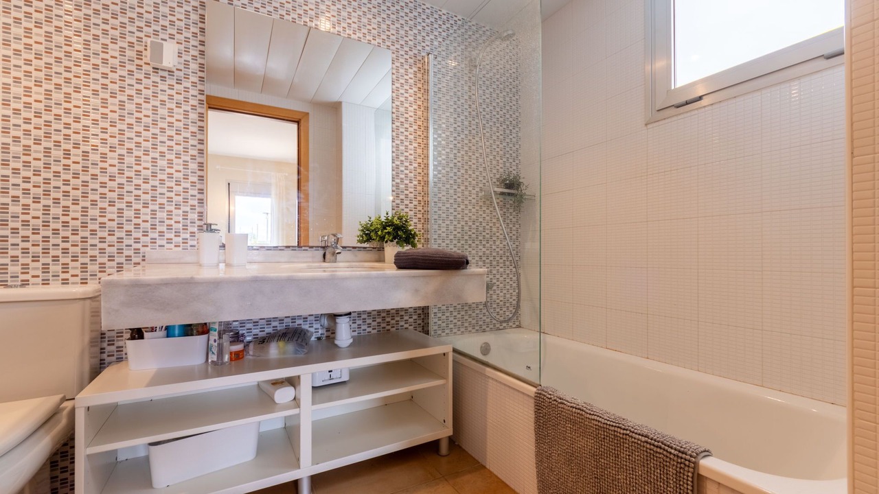 Photo of Bathroom in L'Ampolla