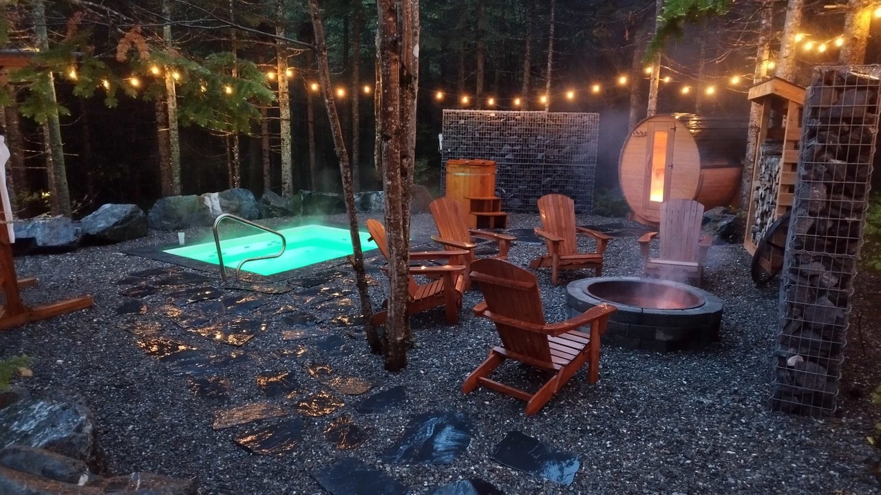 Photo of Outdoor in Adstock