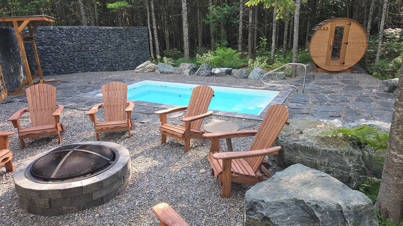 Photo of Outdoor in Adstock