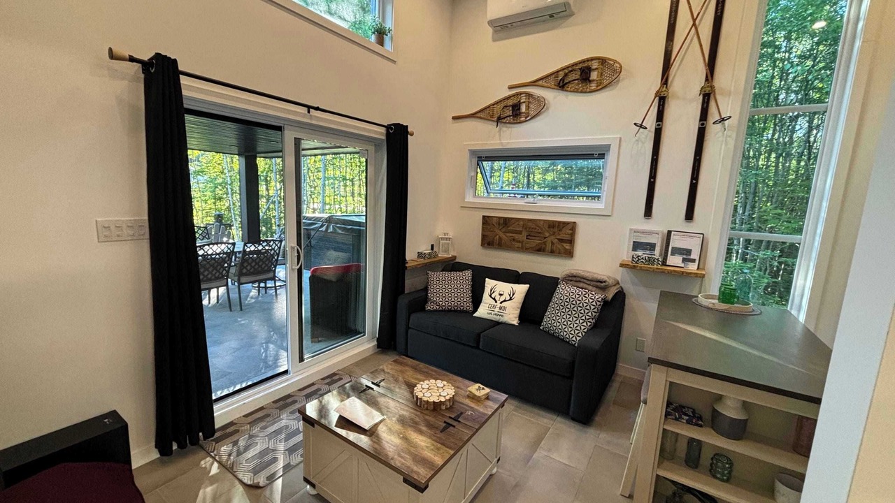 Photo of Livingroom in Adstock