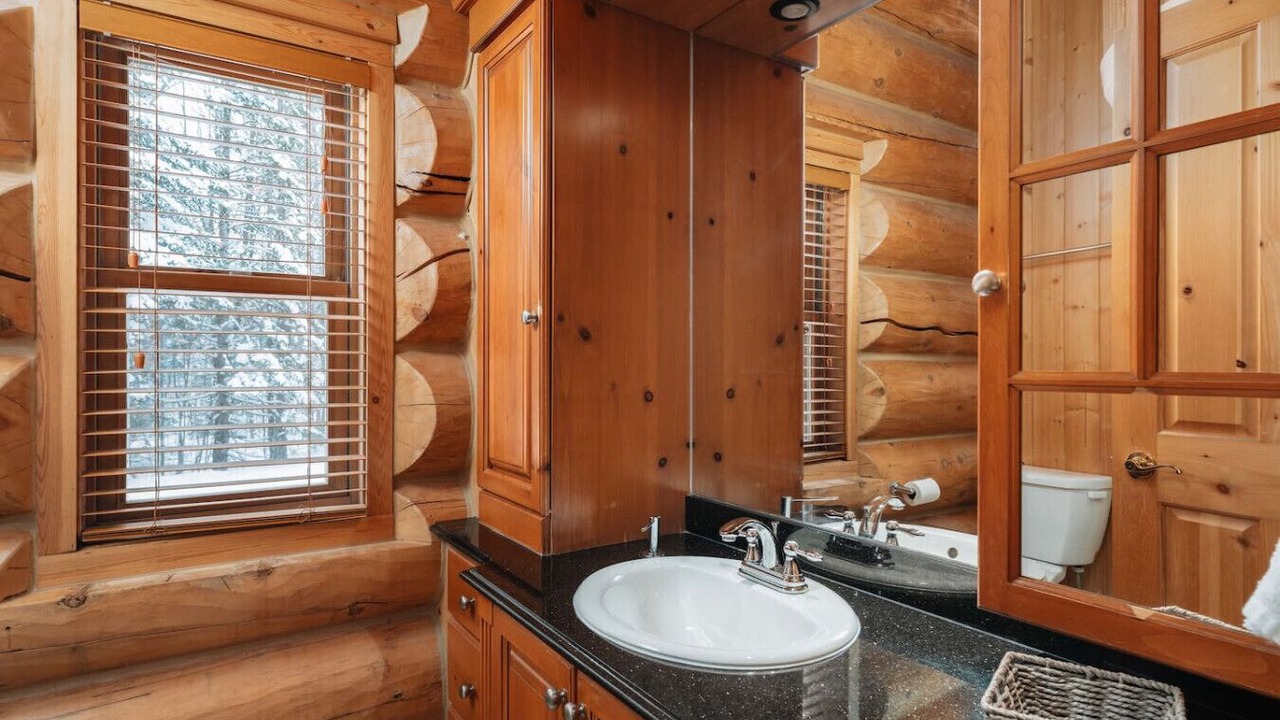 Photo of Bathroom in Mille-Isles