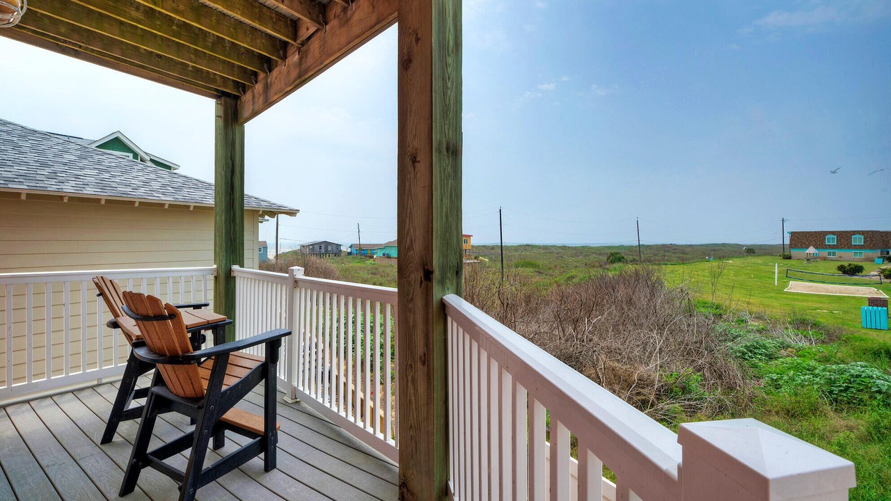 Photo of Patio Balcony in Sand Point