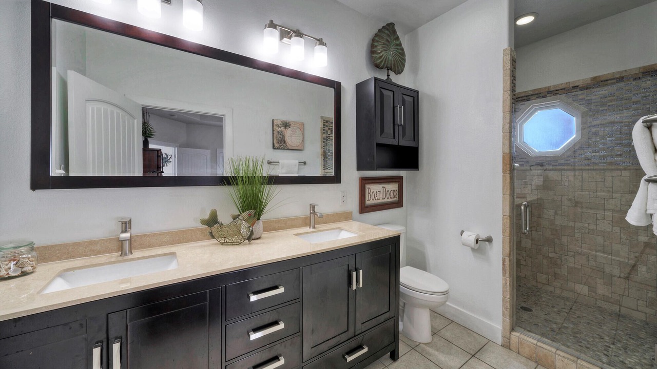 Photo of Bathroom in Sand Point