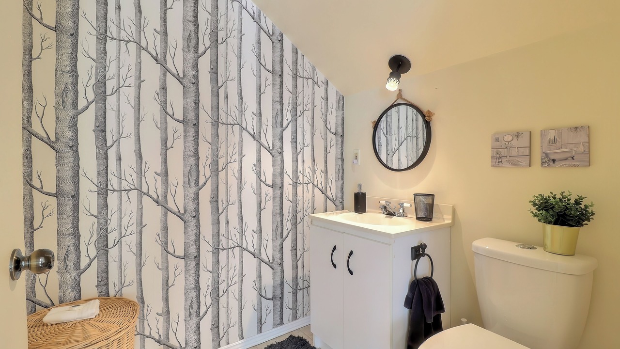 Photo of Bathroom in Les Pays-d'en-Haut Regional County Municipality