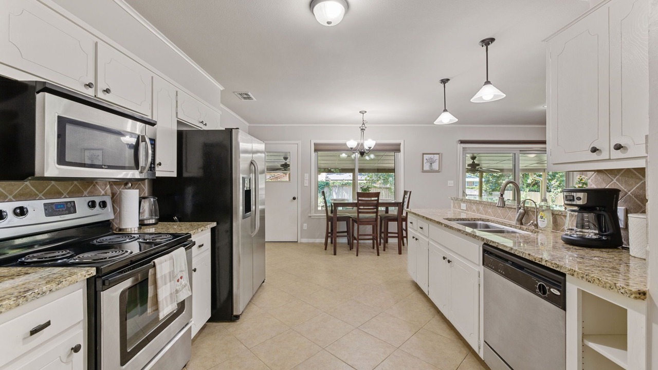 Photo of Kitchen in Scofield Farms