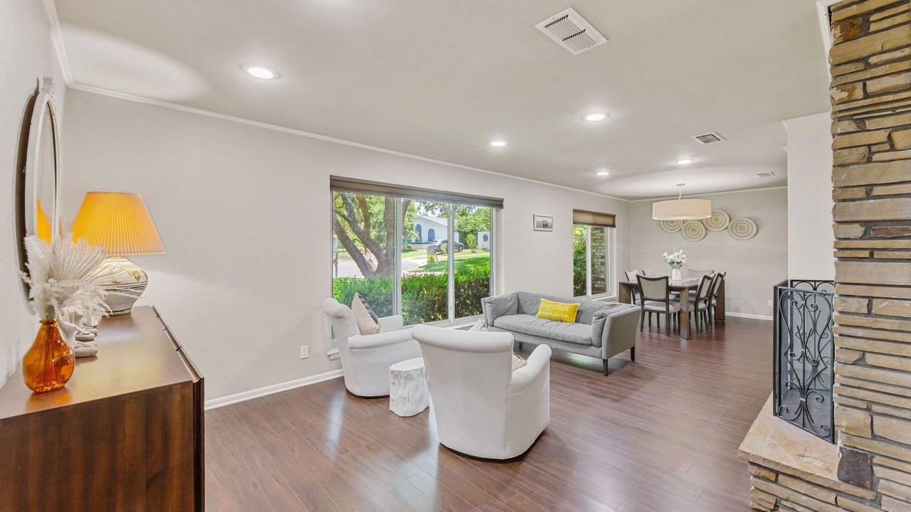 Photo of Livingroom in Scofield Farms