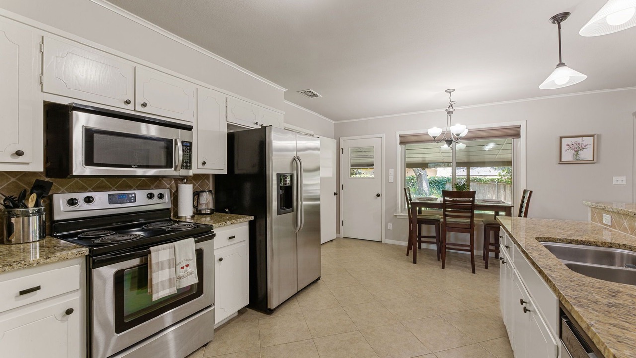 Photo of Kitchen in Scofield Farms