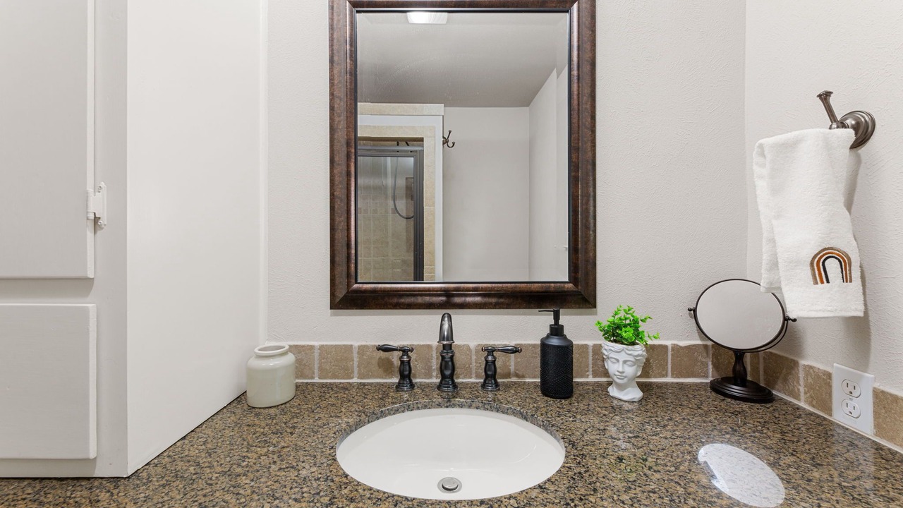 Photo of Bathroom in Scofield Farms