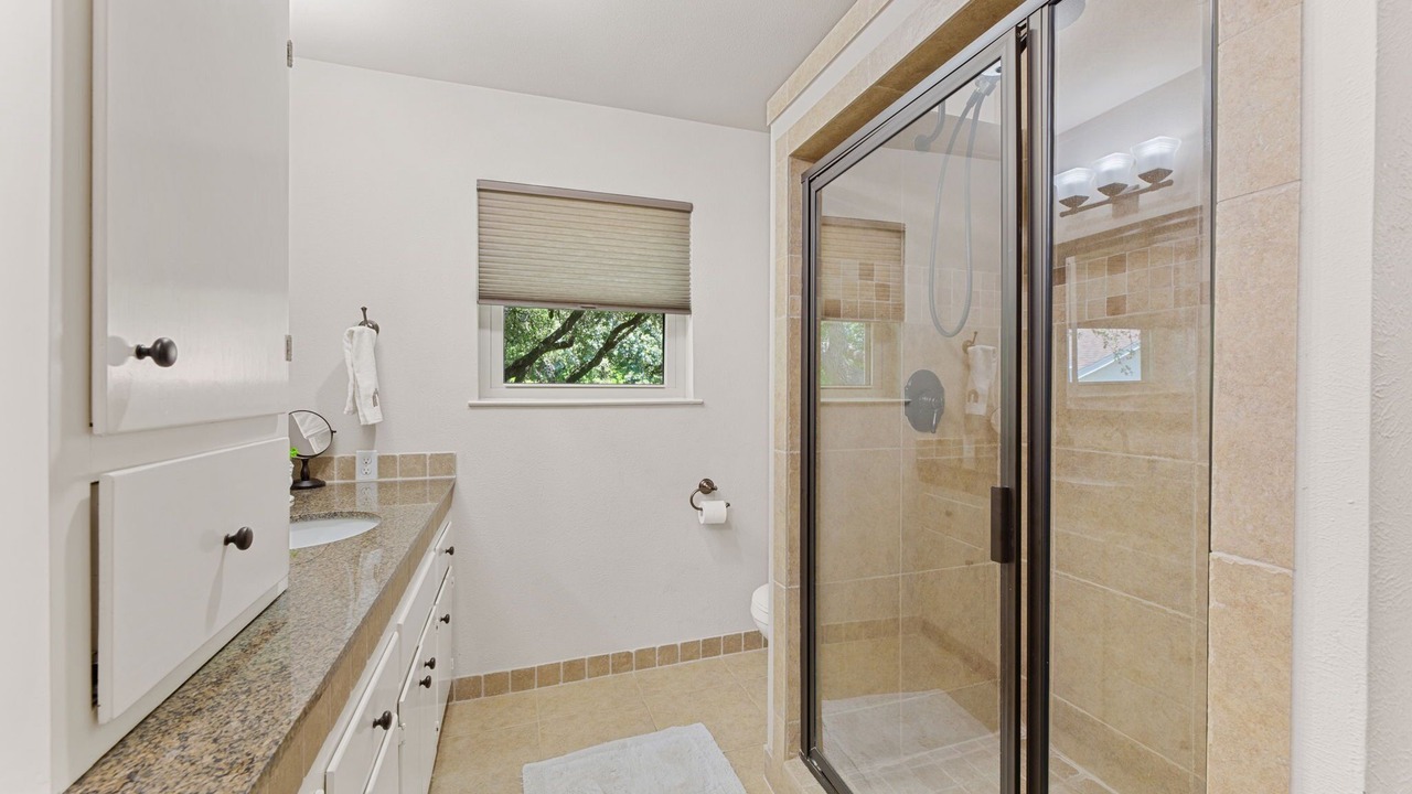 Photo of Bathroom in Scofield Farms