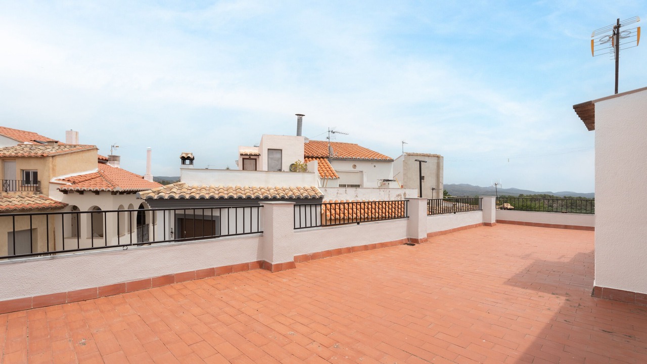 Photo of Patio Balcony in Benafer