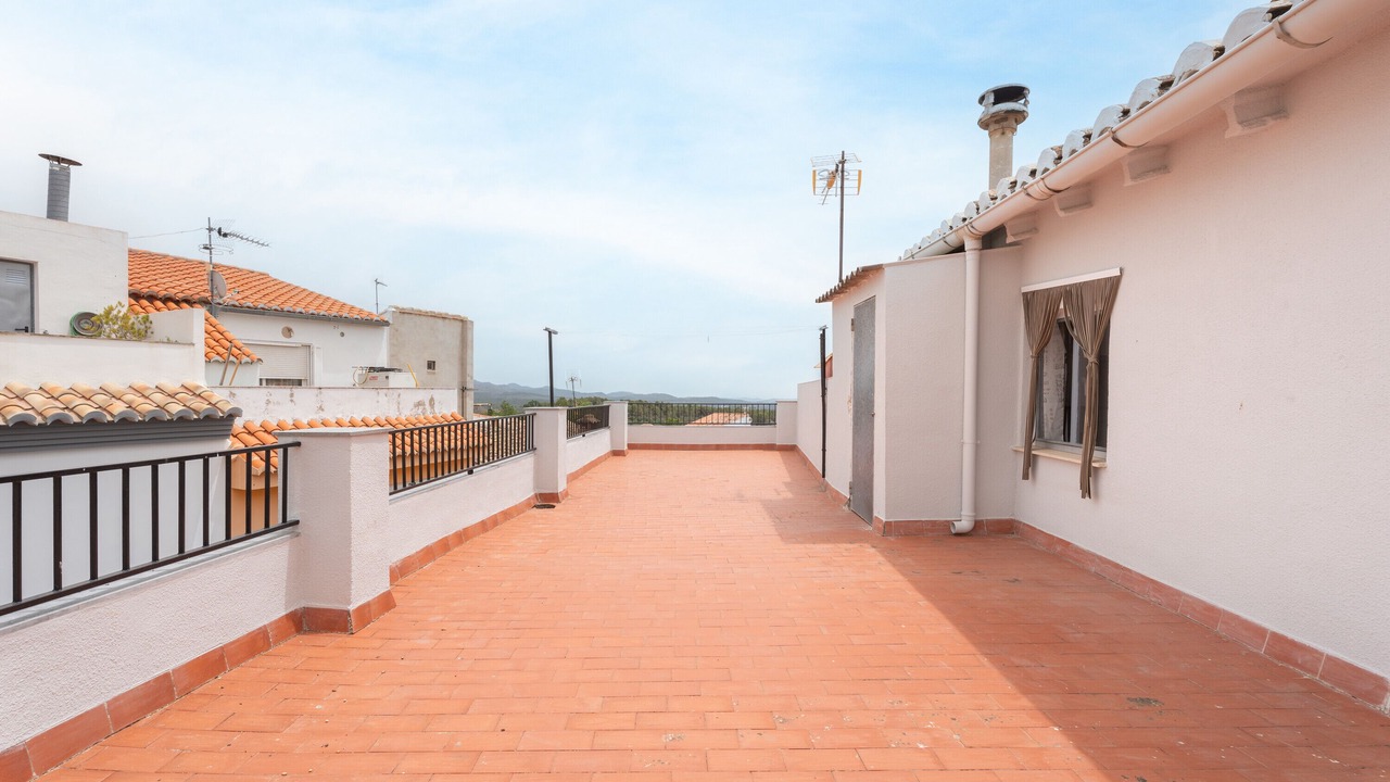 Photo of Outdoor in Benafer