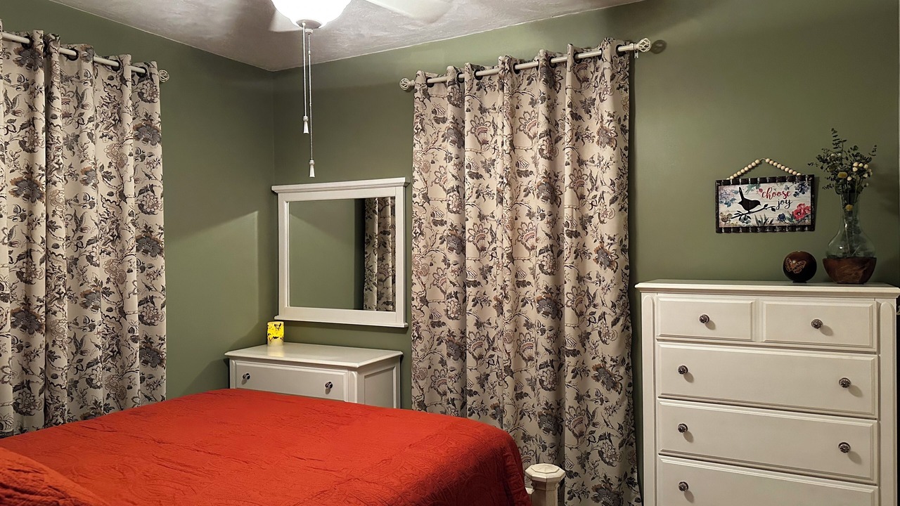 Photo of Bedroom in Summer Village