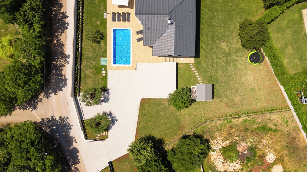 Photo of Outdoor in Mali Vareski
