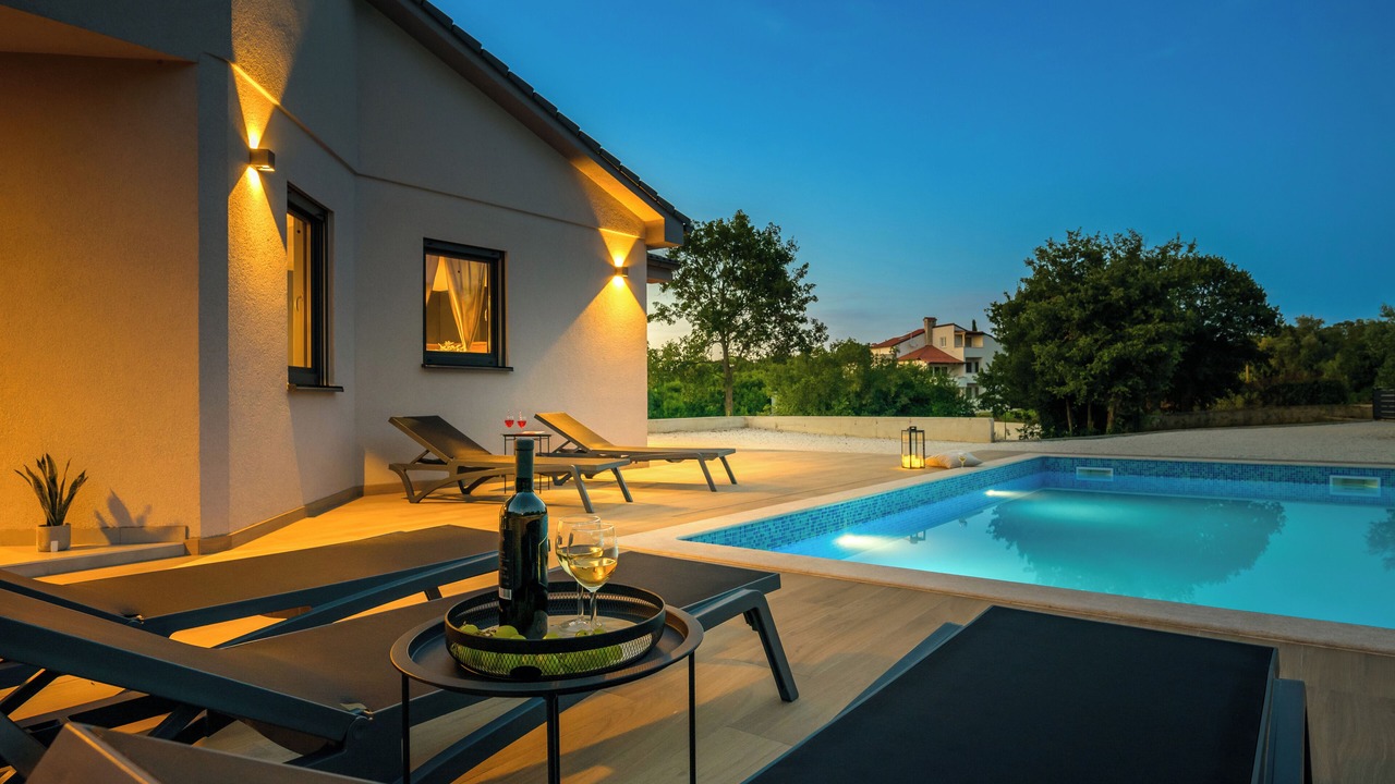 Photo of Outdoor in Mali Vareski