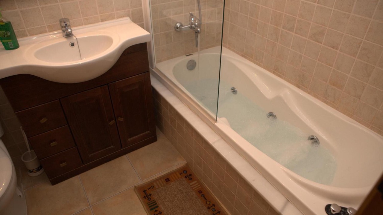 Photo of Bathroom in Benafer