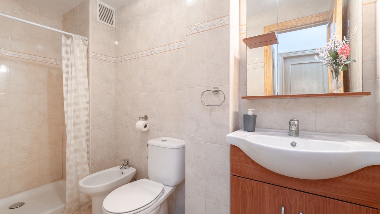 Photo of Bathroom in Benafer