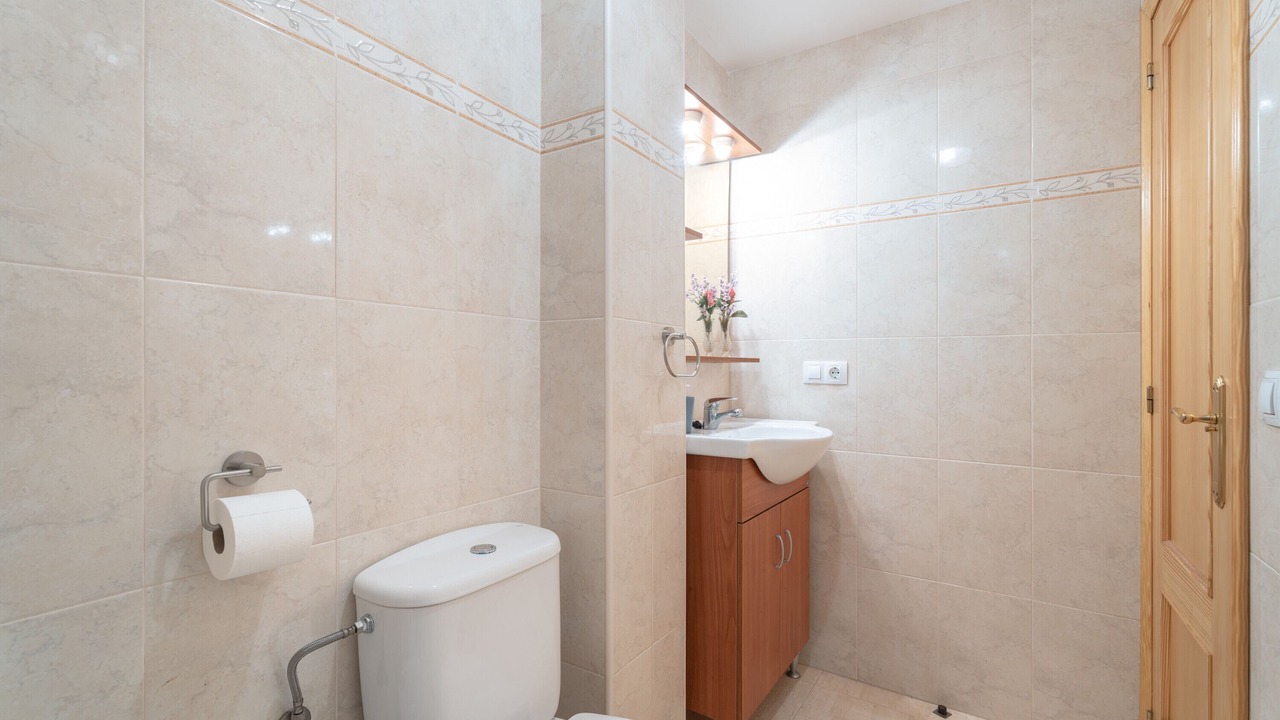 Photo of Bathroom in Benafer