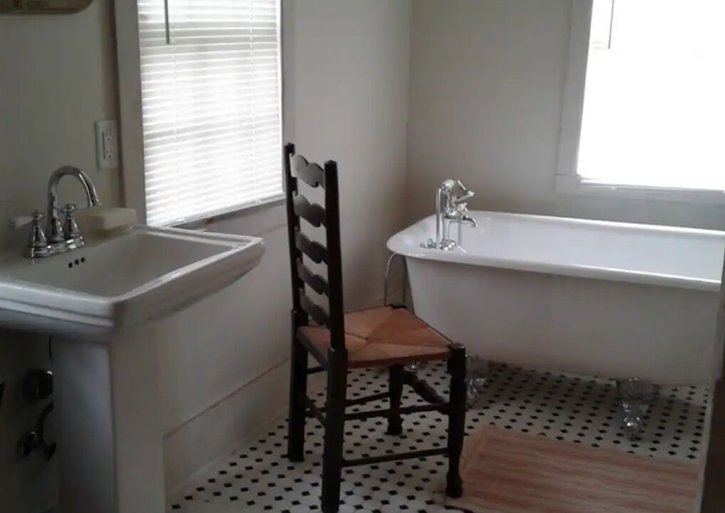 Photo of Bathroom in Historic District