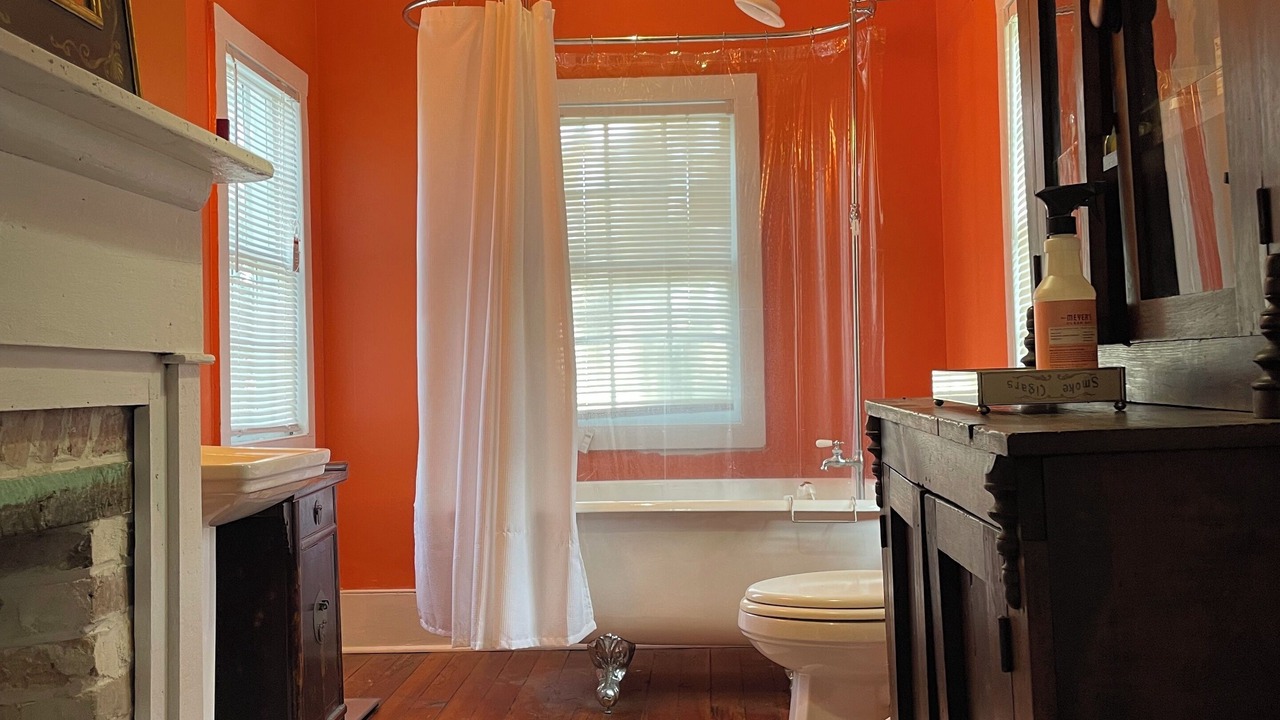 Photo of Bathroom in Historic District