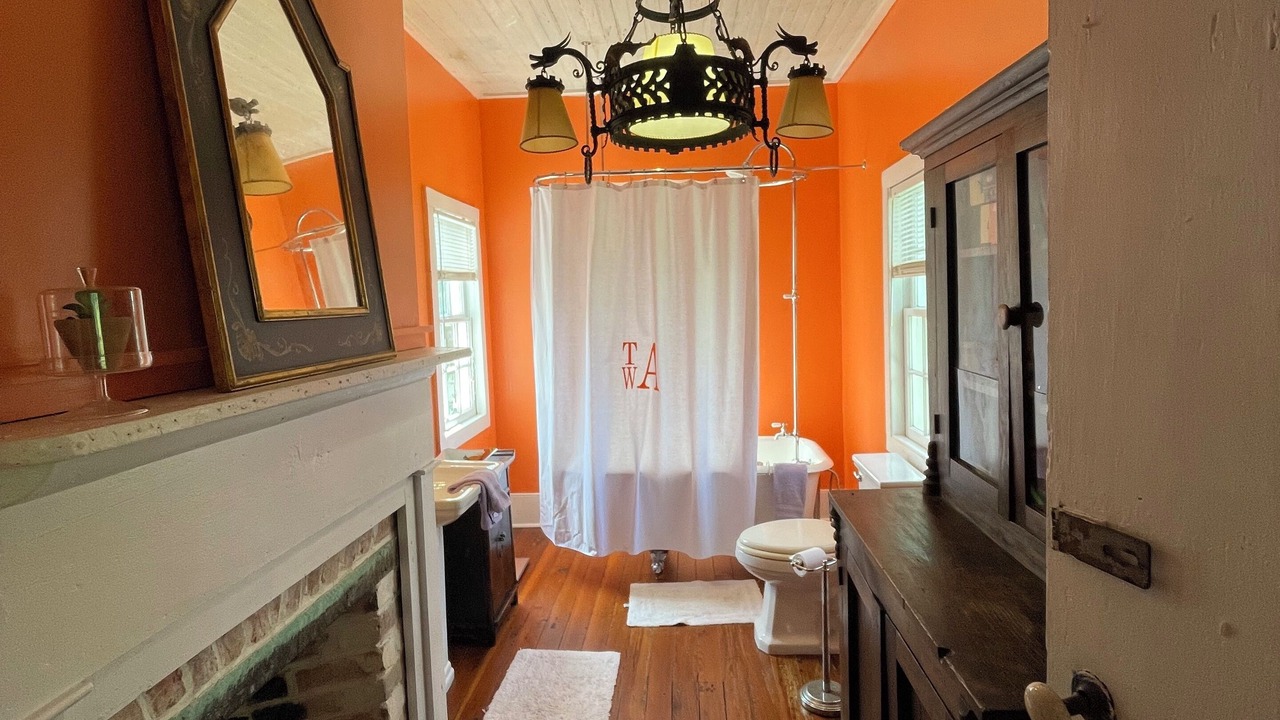 Photo of Bathroom in Historic District