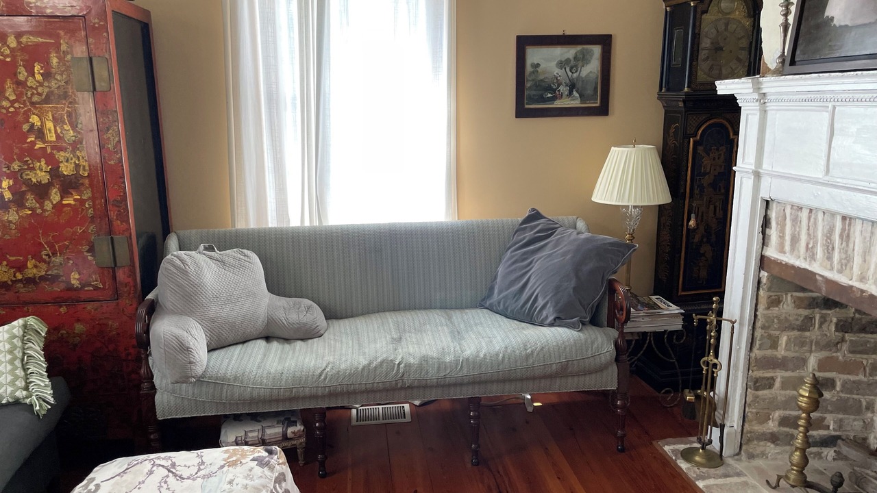 Photo of Livingroom in Historic District