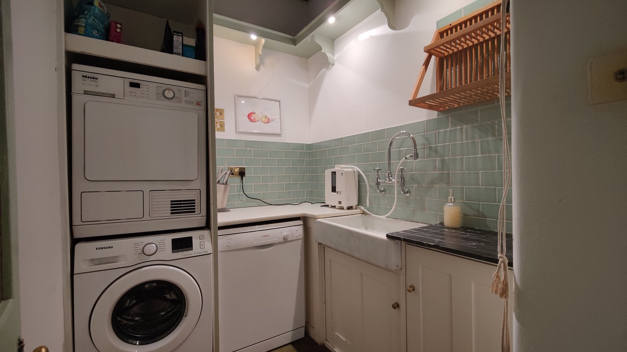 Photo of Others in Cordwainer