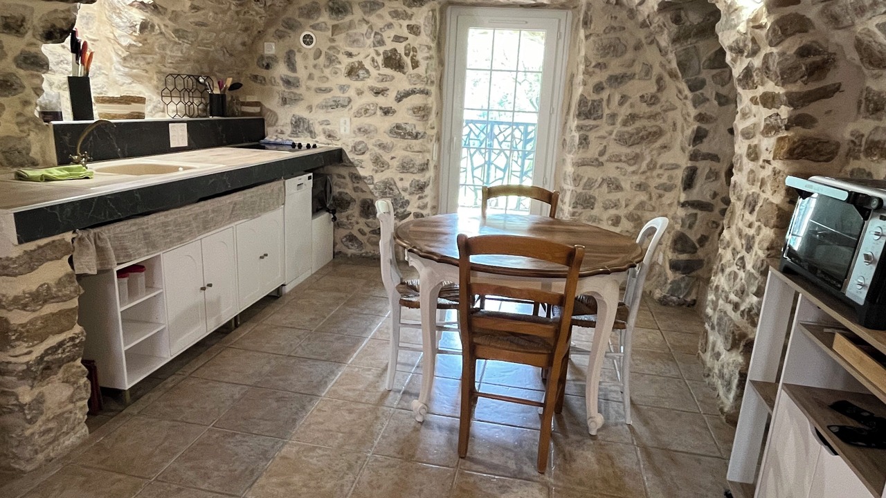 Photo of Kitchen in Saint-Florent-sur-Auzonnet