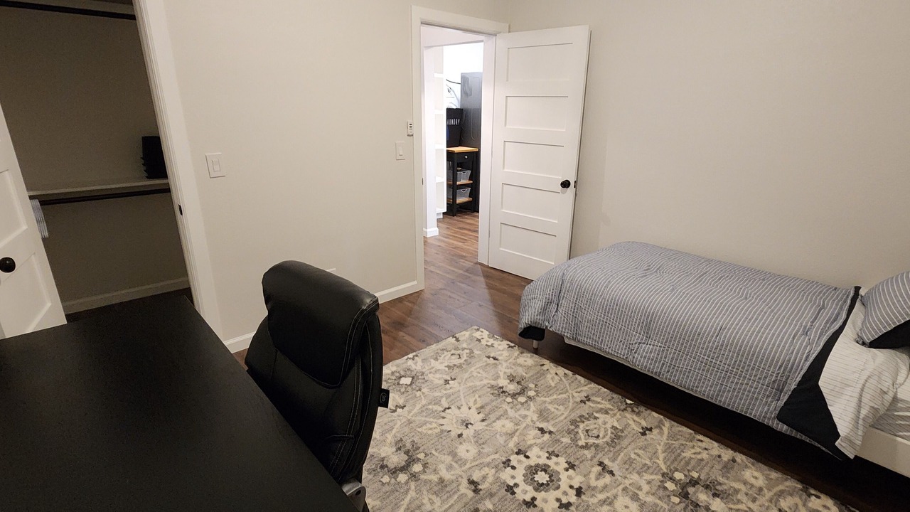 Photo of Bedroom in Barker