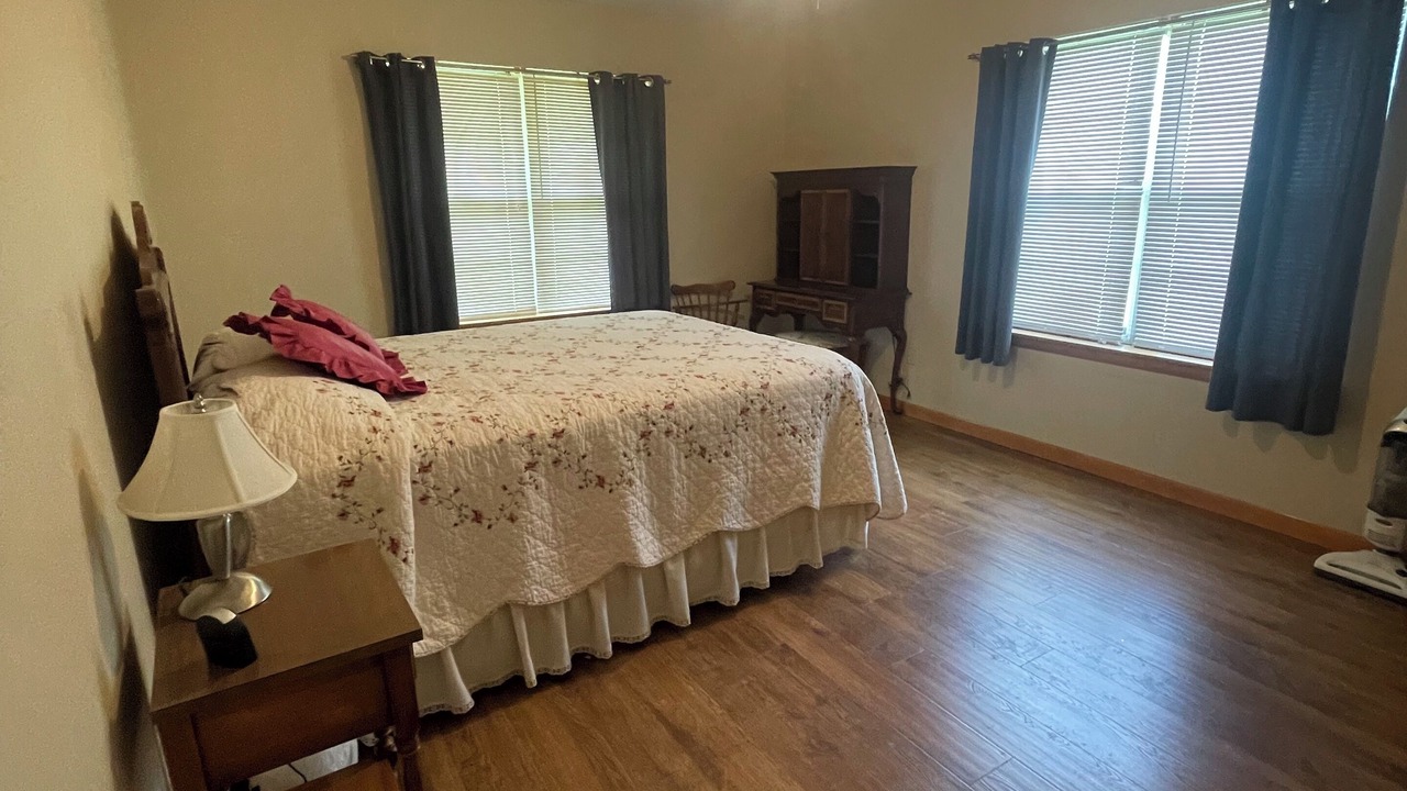 Photo of Bedroom in Elgin