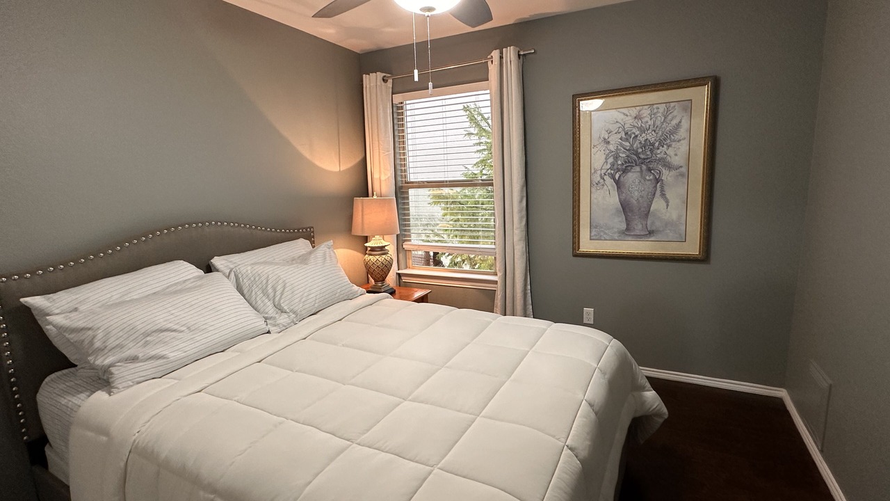 Photo of Bedroom in Grand Prairie