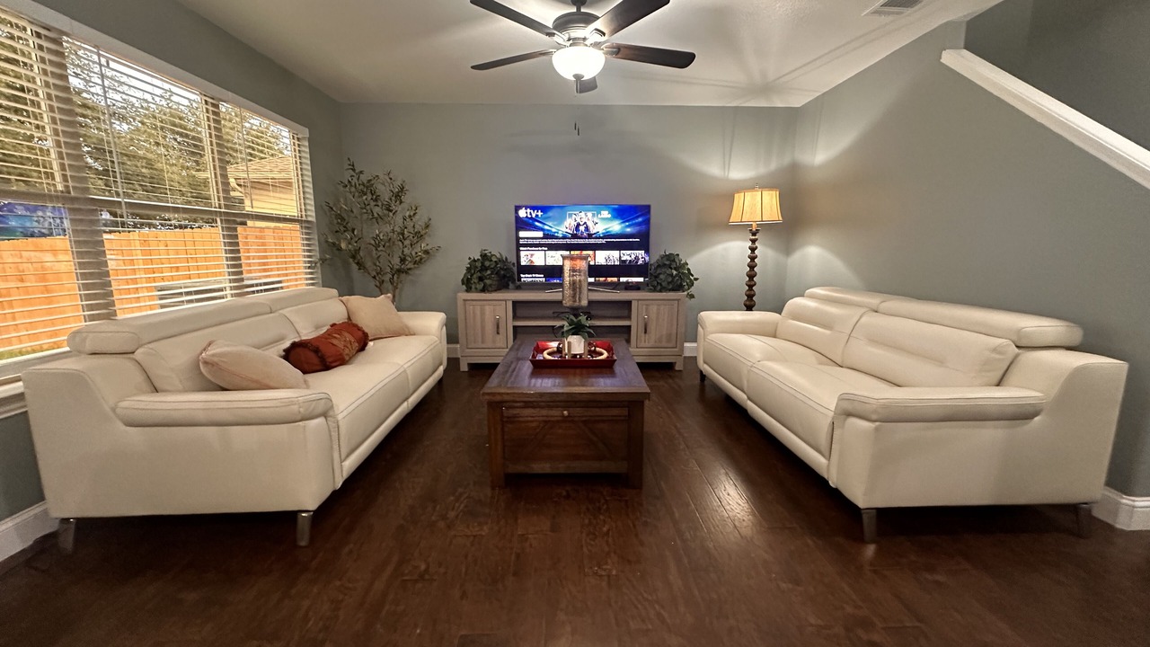 Photo of Livingroom in Grand Prairie