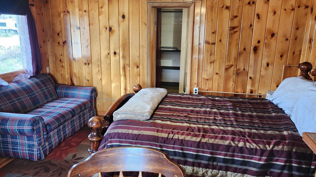 Photo of Bedroom in Twin Lakes
