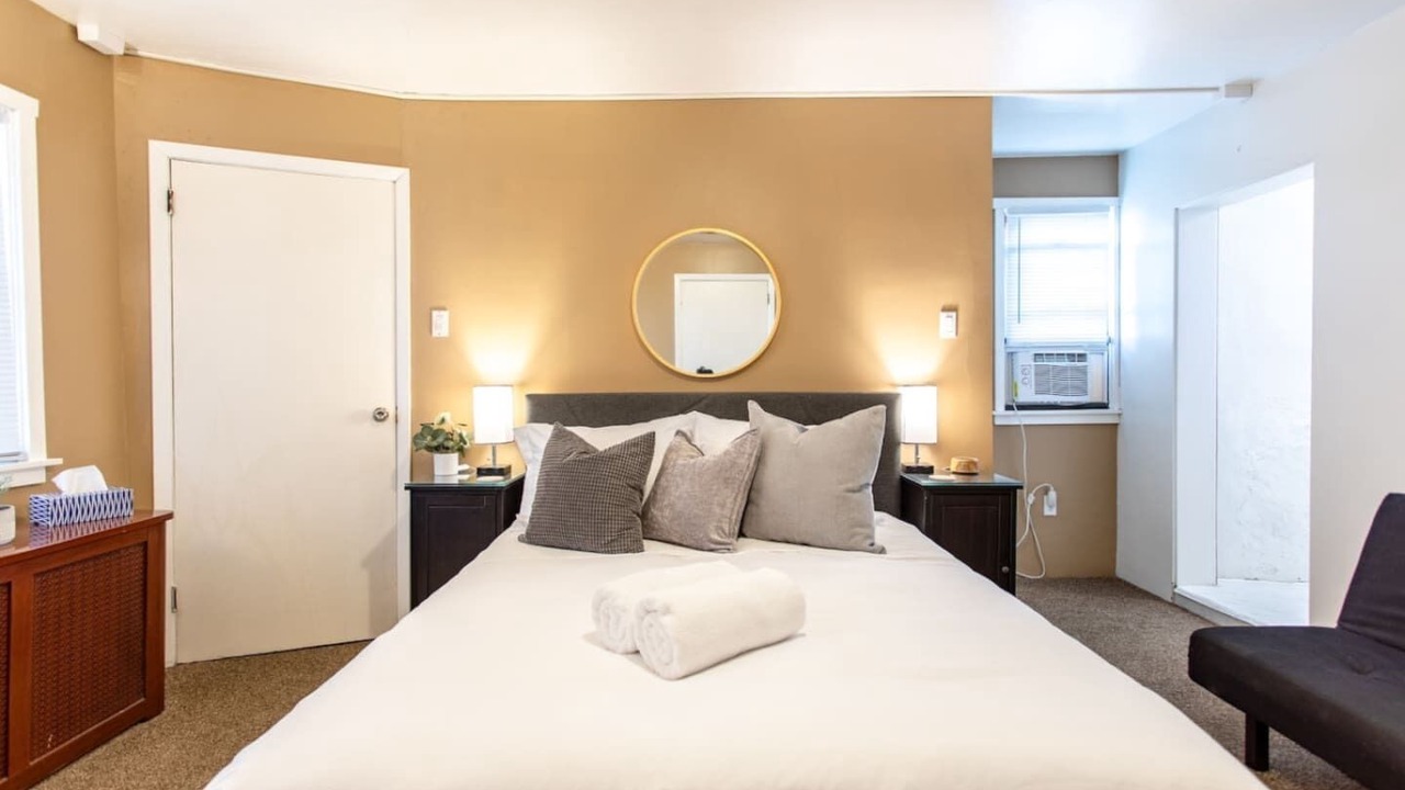 Photo of Bedroom in South Side Slopes