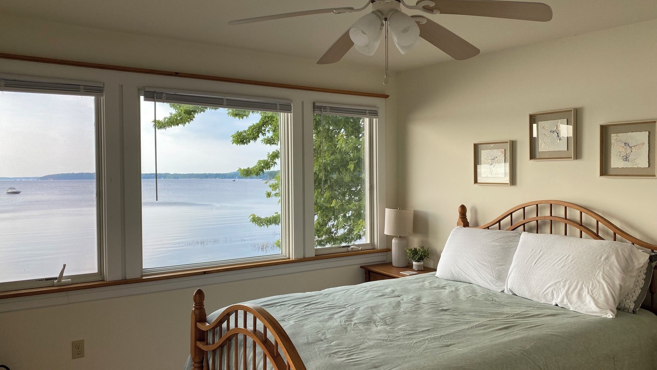 Photo of Bedroom in Shelburne