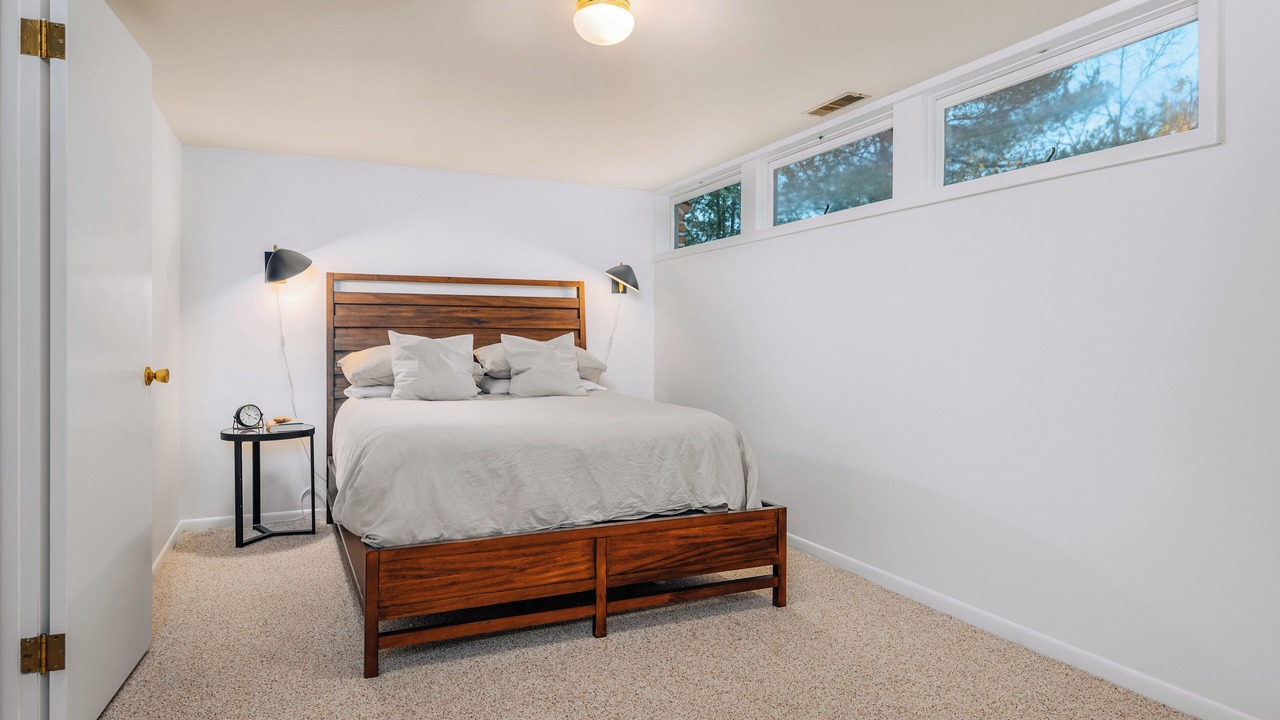 Photo of Bedroom in Northport