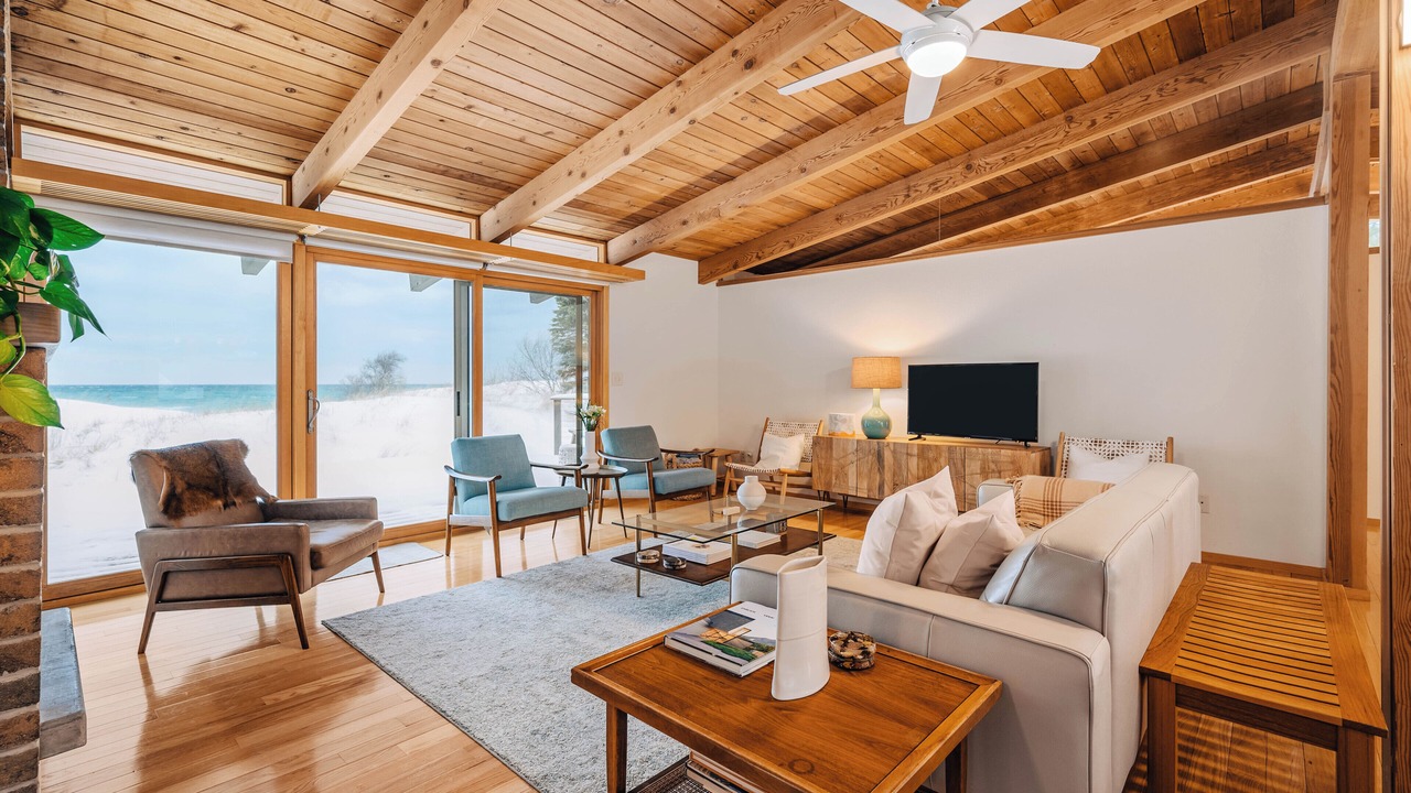 Photo of Livingroom in Northport